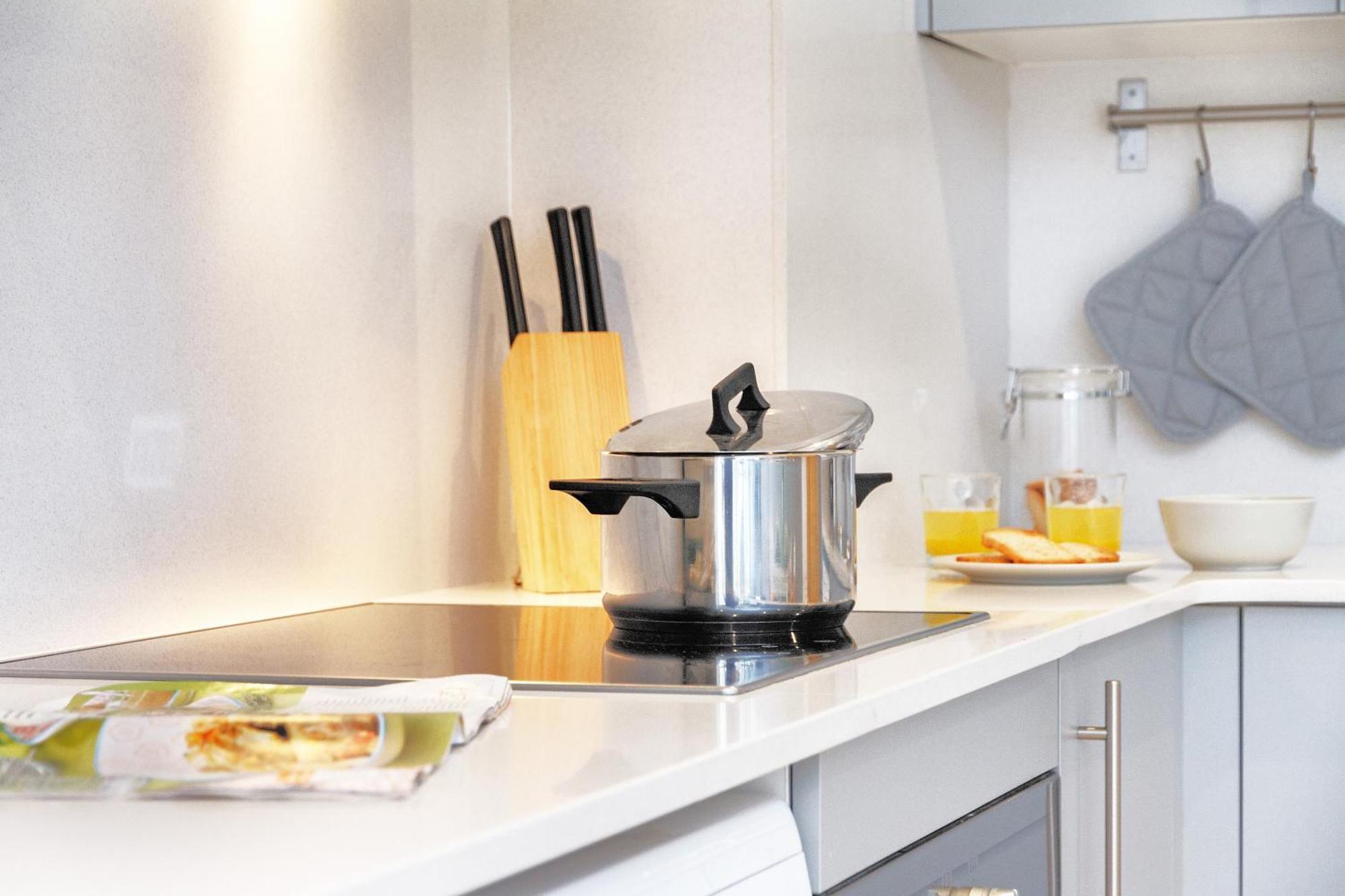 Feelathome Mozart Apartments Barcelona Exteriör bild