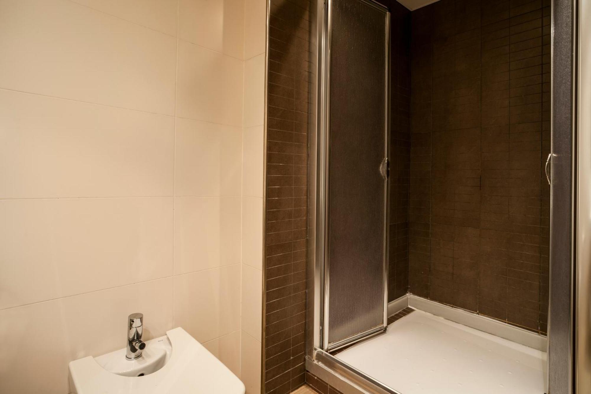 Feelathome Mozart Apartments Barcelona Exteriör bild