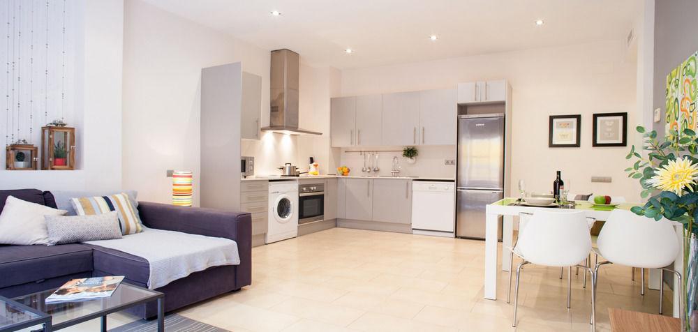 Feelathome Mozart Apartments Barcelona Exteriör bild
