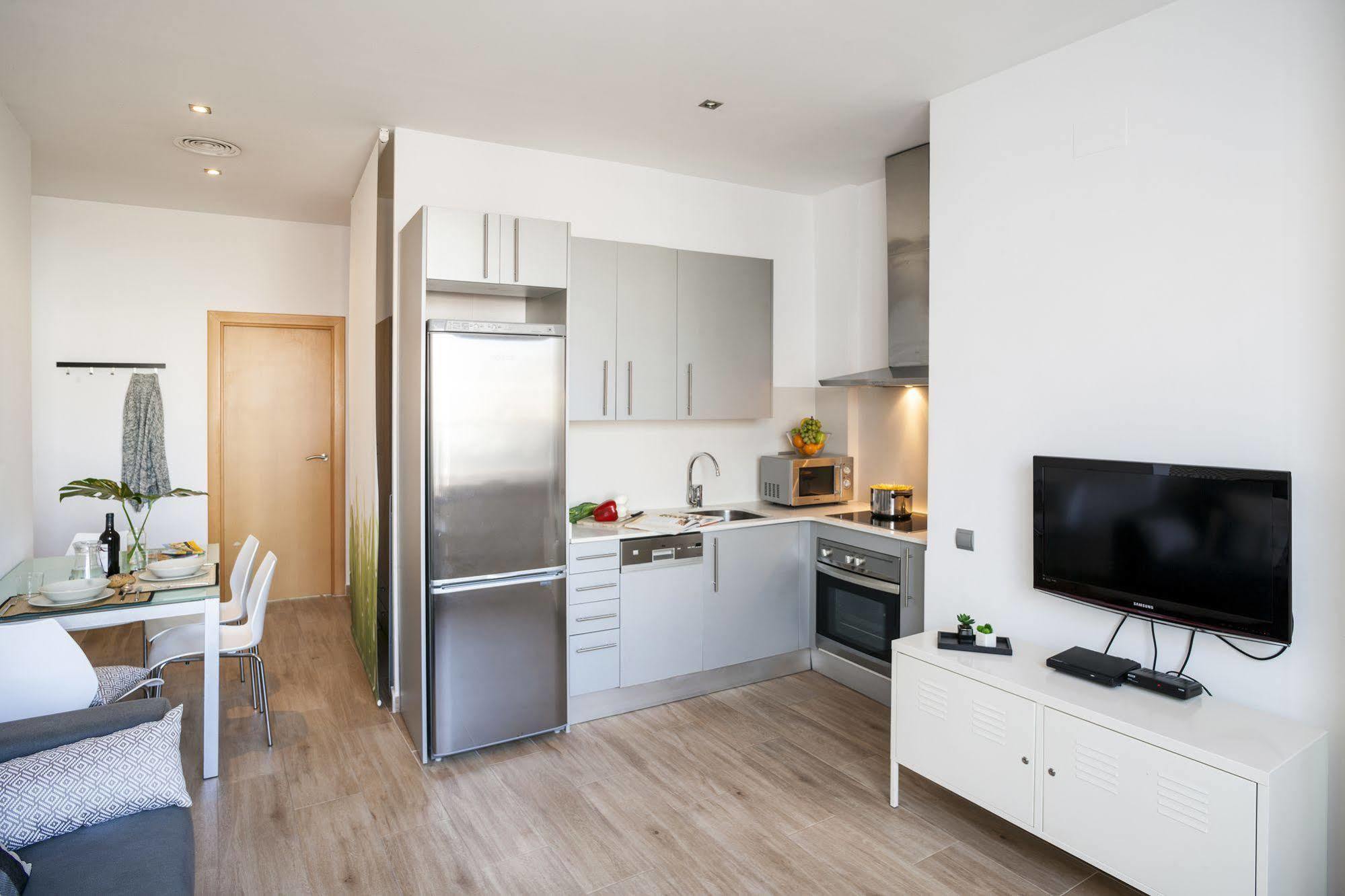 Feelathome Mozart Apartments Barcelona Exteriör bild
